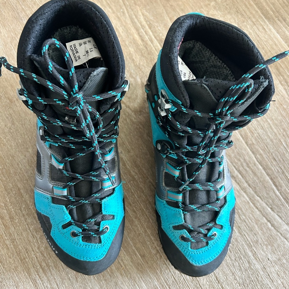 Mammut Teal and Black Boots For Hiking or Mountaineering